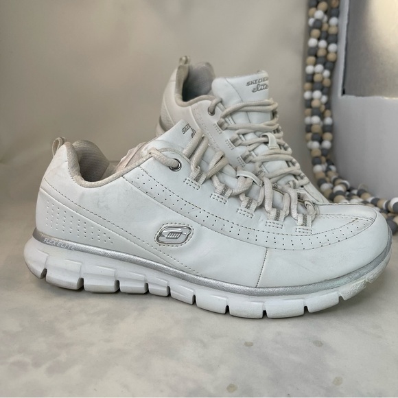 Skechers Sport Women's Elite Class Fashion Sneaker,White/Silver, size 8.5 - Picture 1 of 11